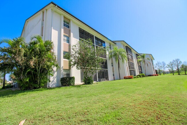 Foto del edificio - ** 2/2 CHARMING FURNISHED CONDO AT THE ISL...