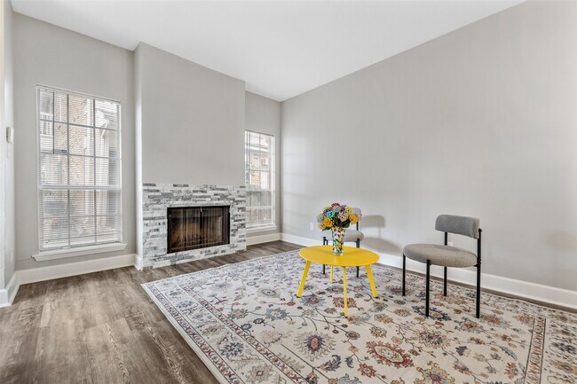 Building Photo - 2626 Holly Hall St