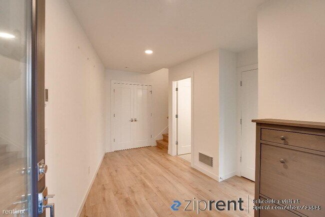 Foto del edificio - 2 br, 2 bath Townhome - 445 Northeast 73rd...
