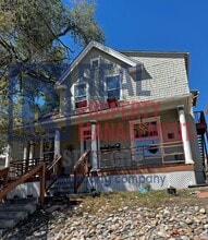 Building Photo - 511 W 12th St