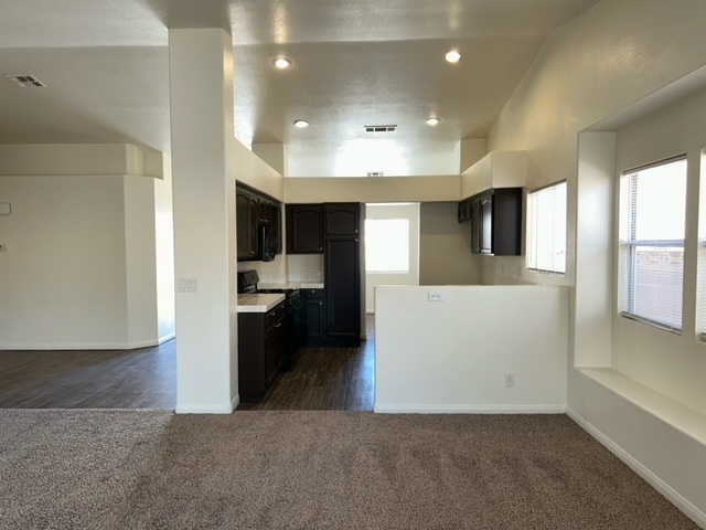 Building Photo - 885 Royal Moon Ave