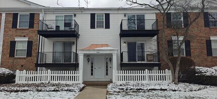 Building Photo - 1540 Slade Ave