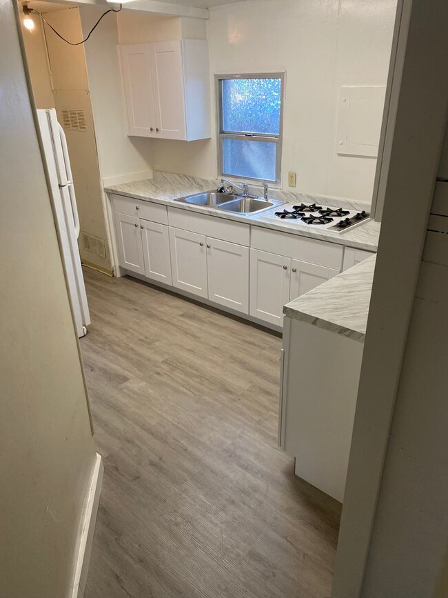 1125 Hobart St Unit B, Chico, CA 95926 Room for