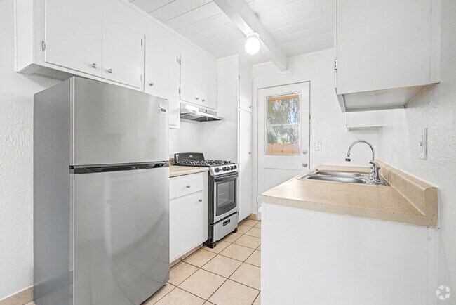 1 habitación, 1 baño - 425 pies cuadrados - Cocina - 1132-1136 Phoenix Ave
