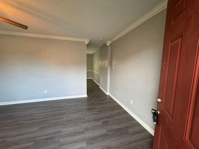 Foto del edificio - 2905 Frost Dr SW