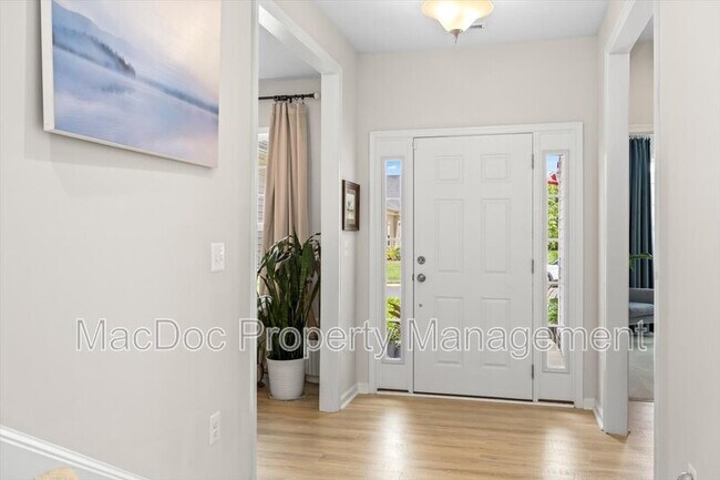 Building Photo - 11602 Robin Woods Cir