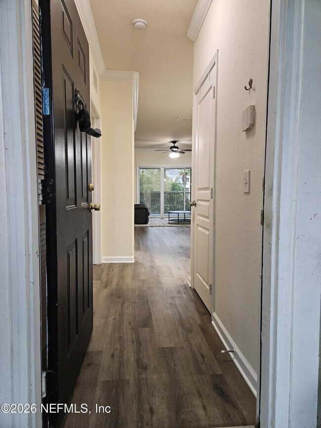Foto del edificio - 8290 Gate Pkwy W