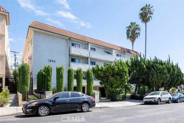 Building Photo - 1344 N Martel Ave