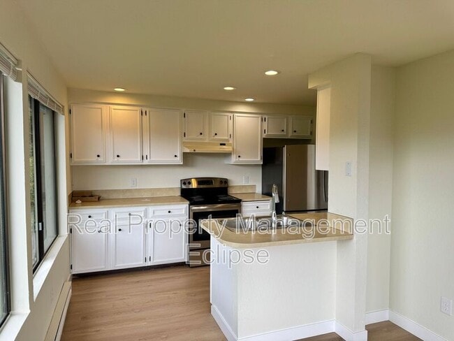 Building Photo - 17319 Stone Ct N