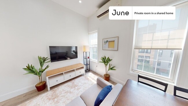 Building Photo - Room in Shared 3 bed/2 bath home in Greenpoint