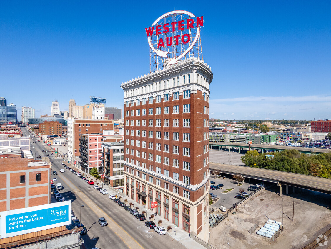 Western Auto Bldg Multi Family Apartments Kansas City Mo Apartments Com [ 844 x 1125 Pixel ]