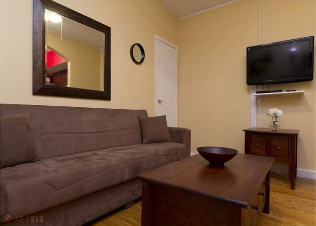 Foto principal - 343 E 51st St