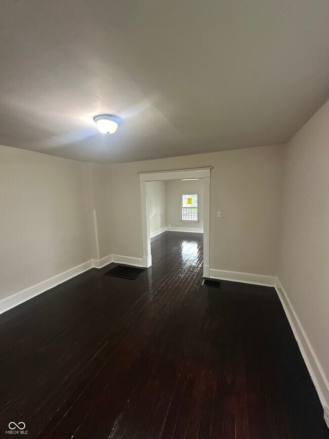 Foto del edificio - 615 N Tacoma Ave