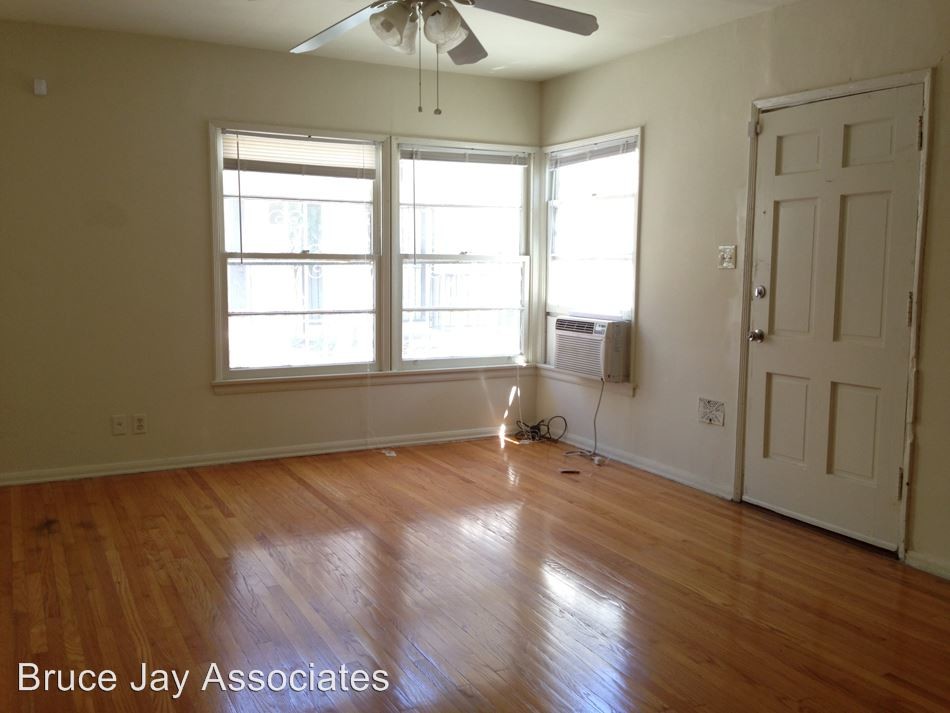 Primary Photo - 2511 W 4th St