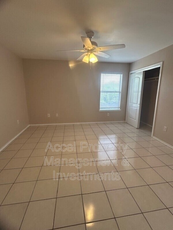 Building Photo - 1522 W Nolana Ave