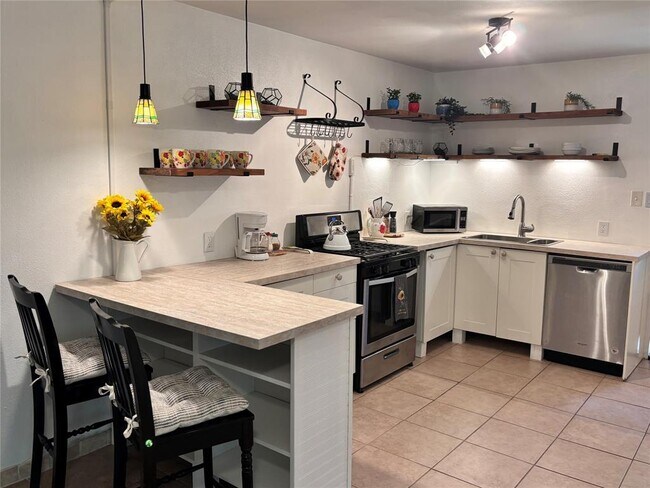 Foto del edificio - 5414 Bolm Rd