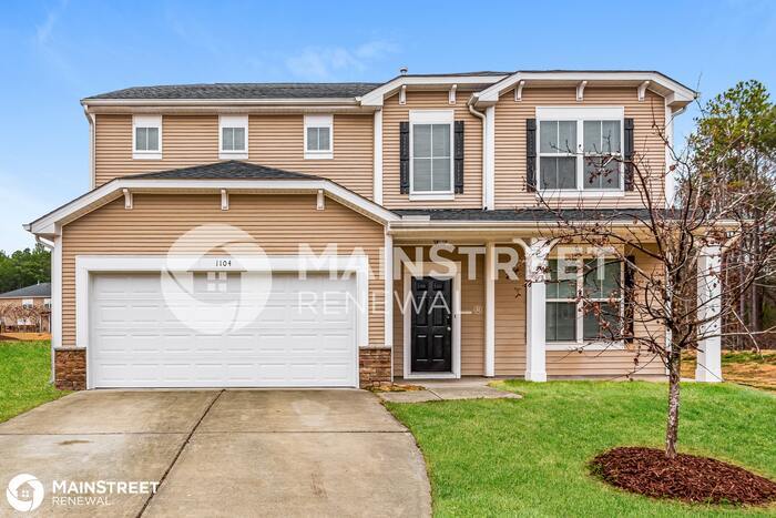 Foto principal - 1104 WHISPERING OAK LN, DURHAM, NC 27704