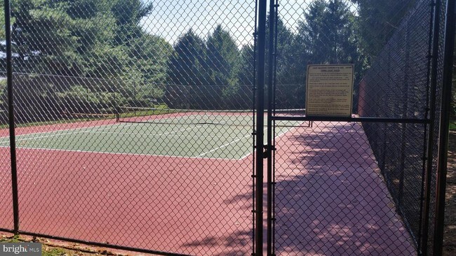 Foto del edificio - 651 Palmer Ln