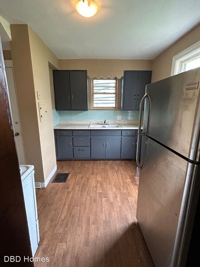 Building Photo - 3 br, 1 bath House - 3730 S Harrison St