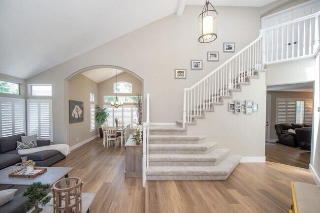 Building Photo - 4 br, 3 bath House - 557 ALMANOR ST