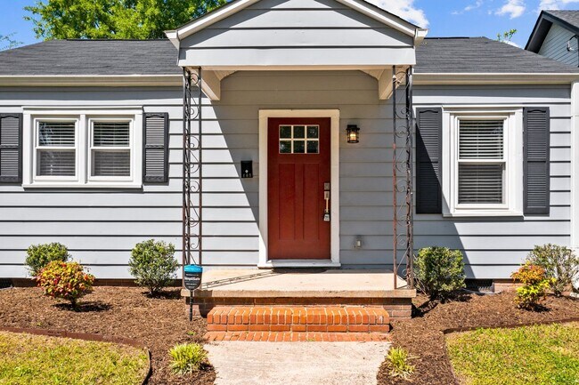 Foto del edificio - Beautiful 2 bedroom, 1 bath home near Downtown Durham, High-end Finishes and fenced-in backyard!