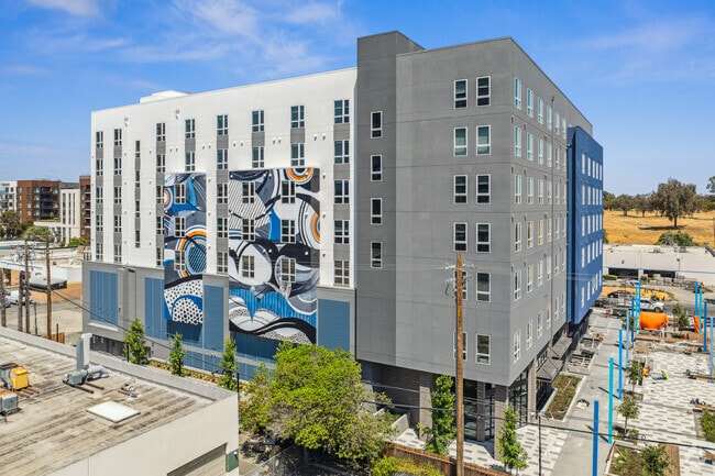 Exterior - Mainline North | Affordable Apartments