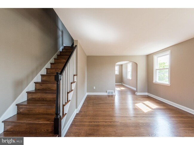 Building Photo - 409 Terravilla Ln