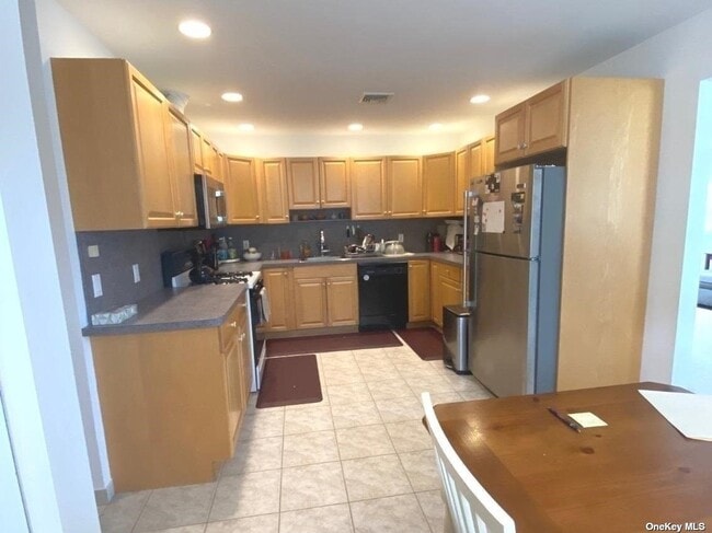 Building Photo - 31 Marwood Rd S