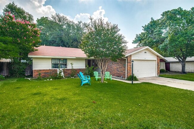 Building Photo - 123 Village Dr