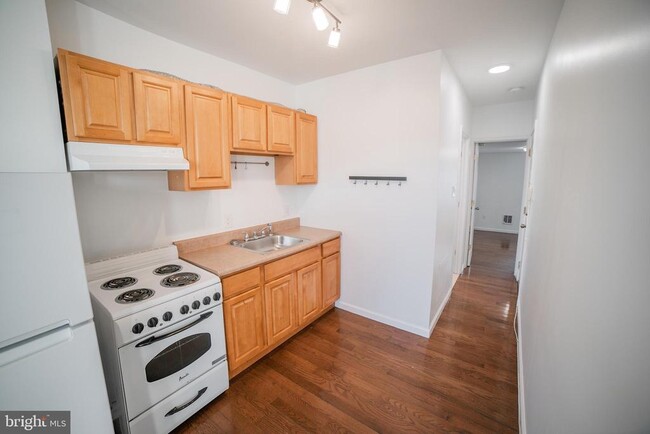 Foto del edificio - 525 E Snyder Ave