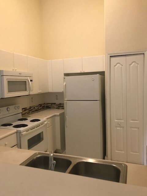 Foto del edificio - 2826 SE 16th Pl