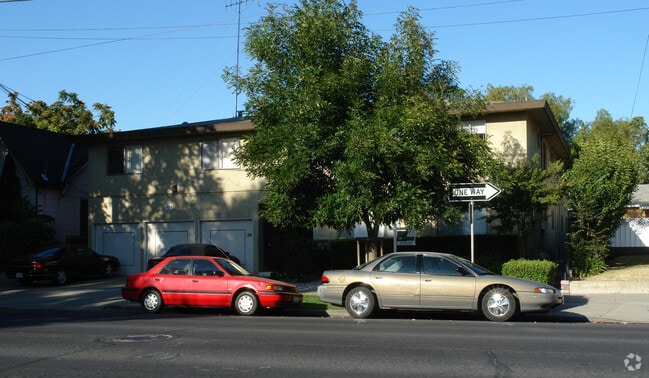 Building Photo - 751 S 3rd St