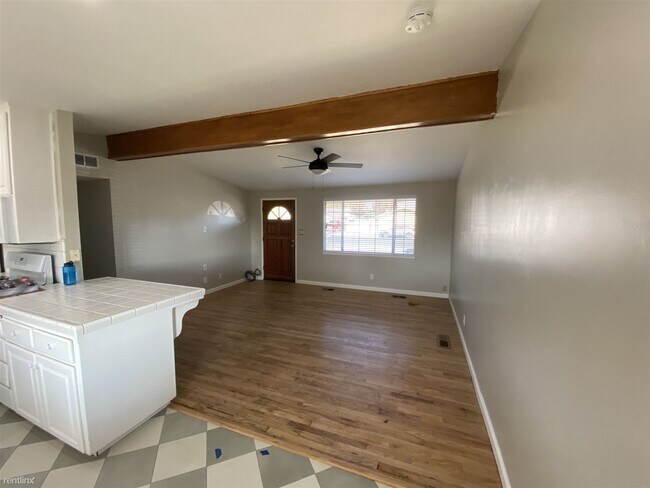 Foto del edificio - 3 br, 1 bath House - 1242 Rodgers Rd