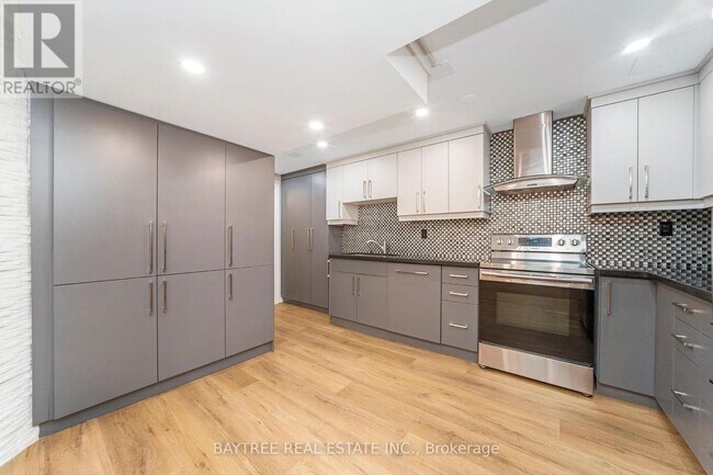 Building Photo - 6 Marmora Pl