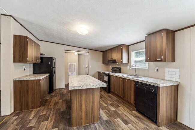 Foto del edificio - 21144 Live Oak St