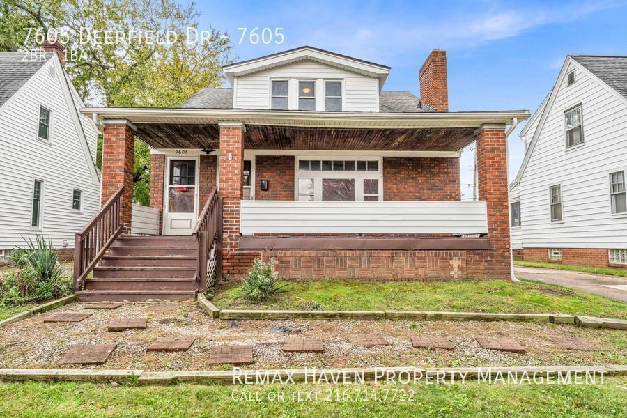 7605 Deerfield Dr Unit 7605, Parma, OH 44129 Room for Rent in Parma