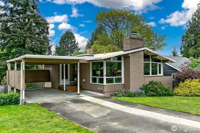 Foto del edificio - 13739 36th Ave NE