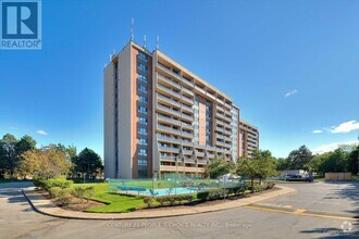 Building Photo - 2929-2929 Aquitaine Ave