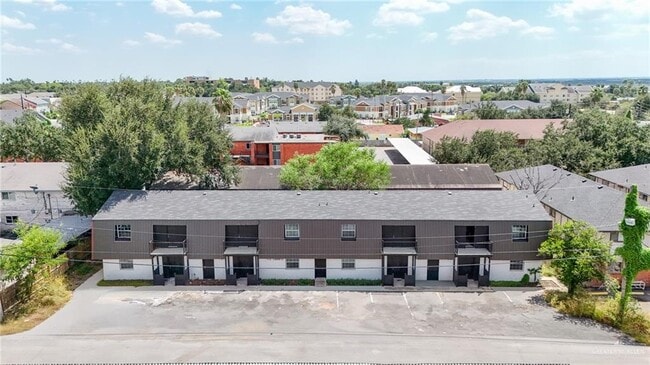 Foto del edificio - 12 E Toronto Ave