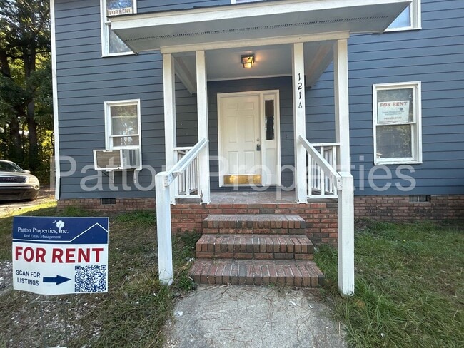 Building Photo - 121 Misty Oak Rd
