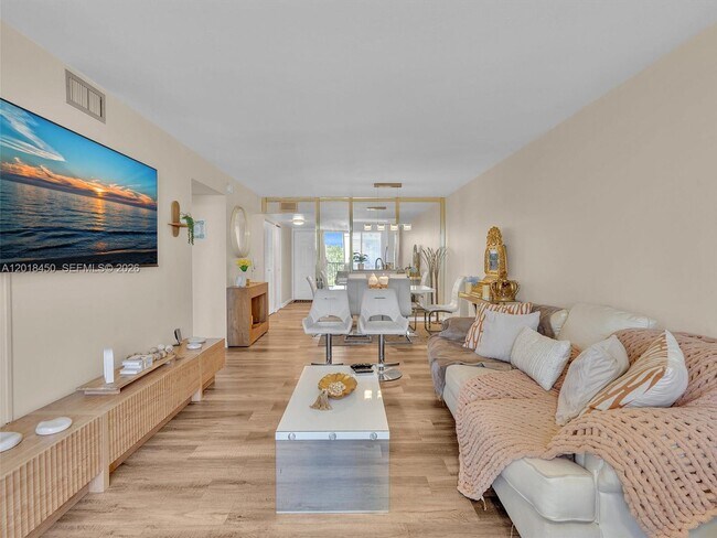 Foto del edificio - 7840 NW 50th St