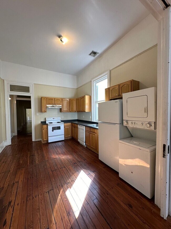 Building Photo - 312-314SClark