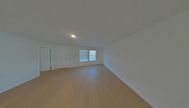 Building Photo - 184 Labrador Ln