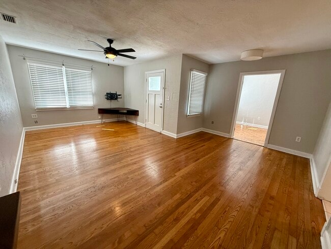 Building Photo - 1411 Asher Ln