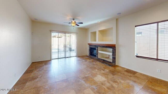 Foto del edificio - 18564 W Sweet Acacia Dr