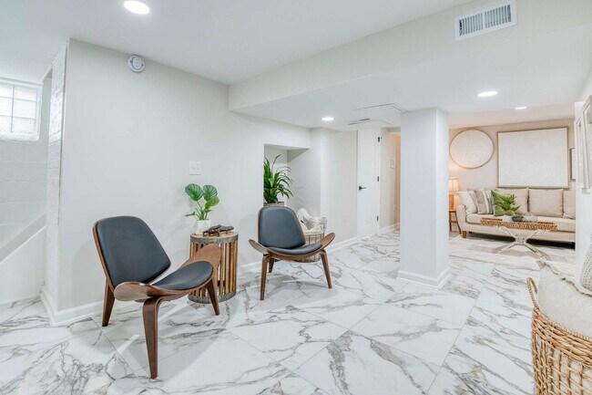 Building Photo - 2332 Allison Rd