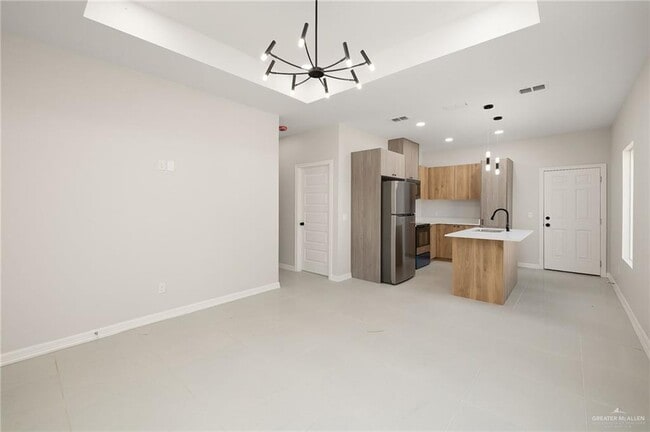 Foto del edificio - 21 Hilltop Ave