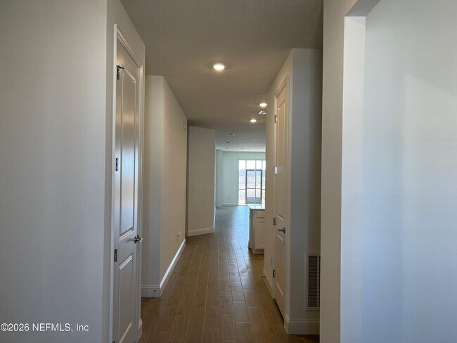 Foto del edificio - 66 Otsego Ln