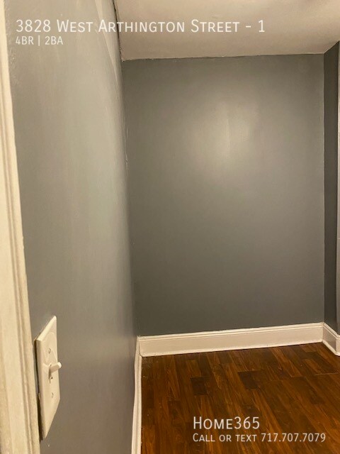 Building Photo - Stunning 4 Bedroom, 2 Bath Duplex