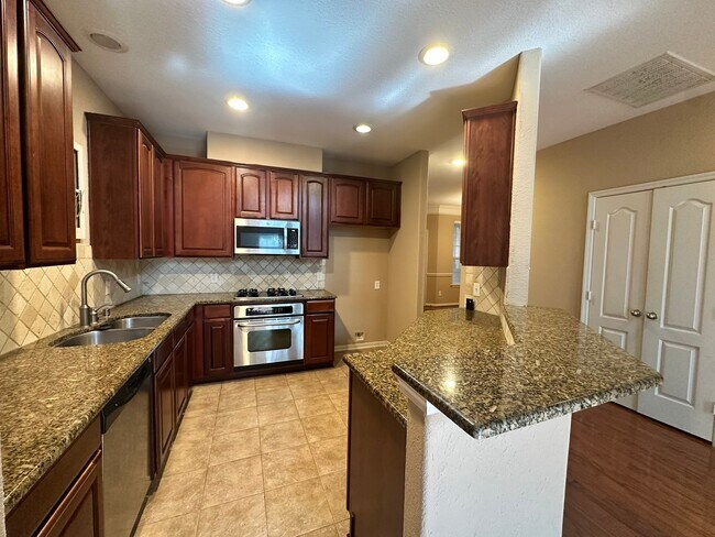 Foto del edificio - 1122 Glenwood Canyon Ln